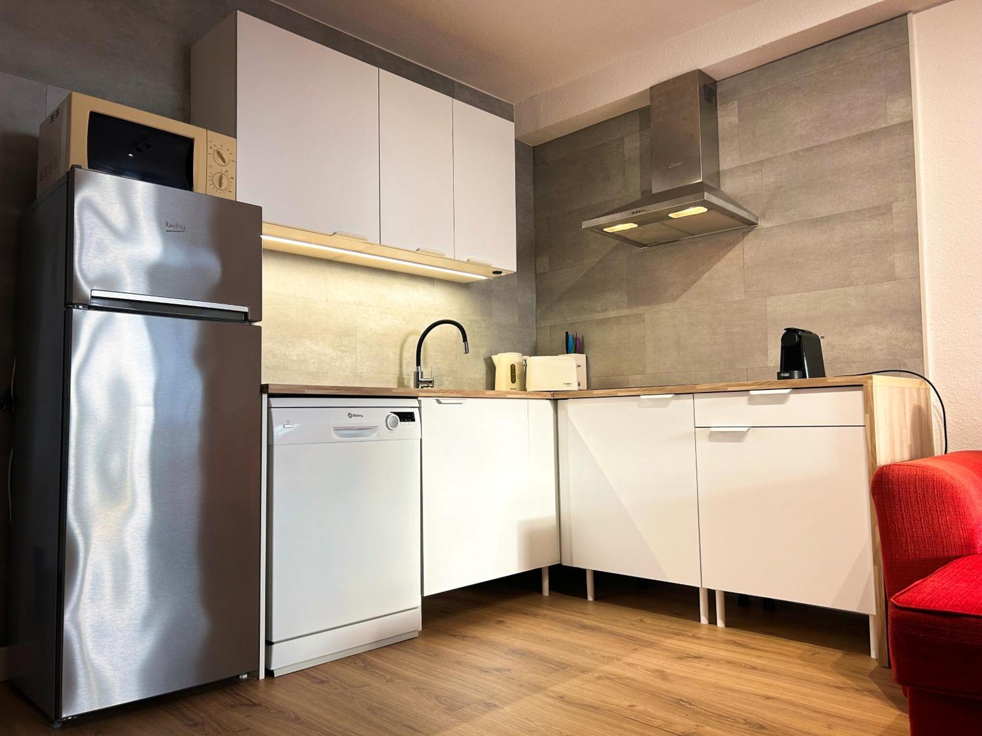 Modern Apartment, Heated Pool & 2 Terraces Лос Кристианос Екстериор снимка